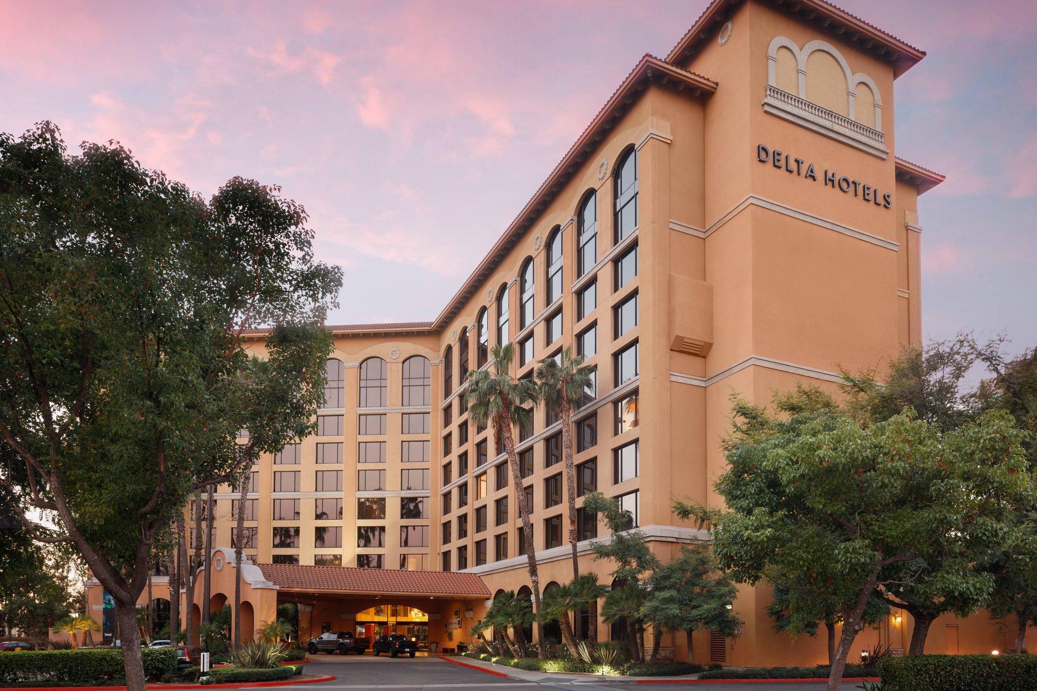 Delta Hotels By Marriott Anaheim Garden Grove Екстер'єр фото